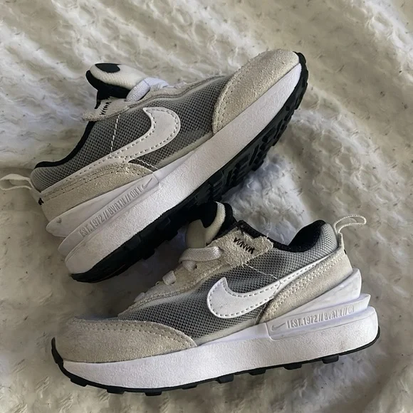 Toddler Nike waffle one. Size 7C - Picture 2 of 5